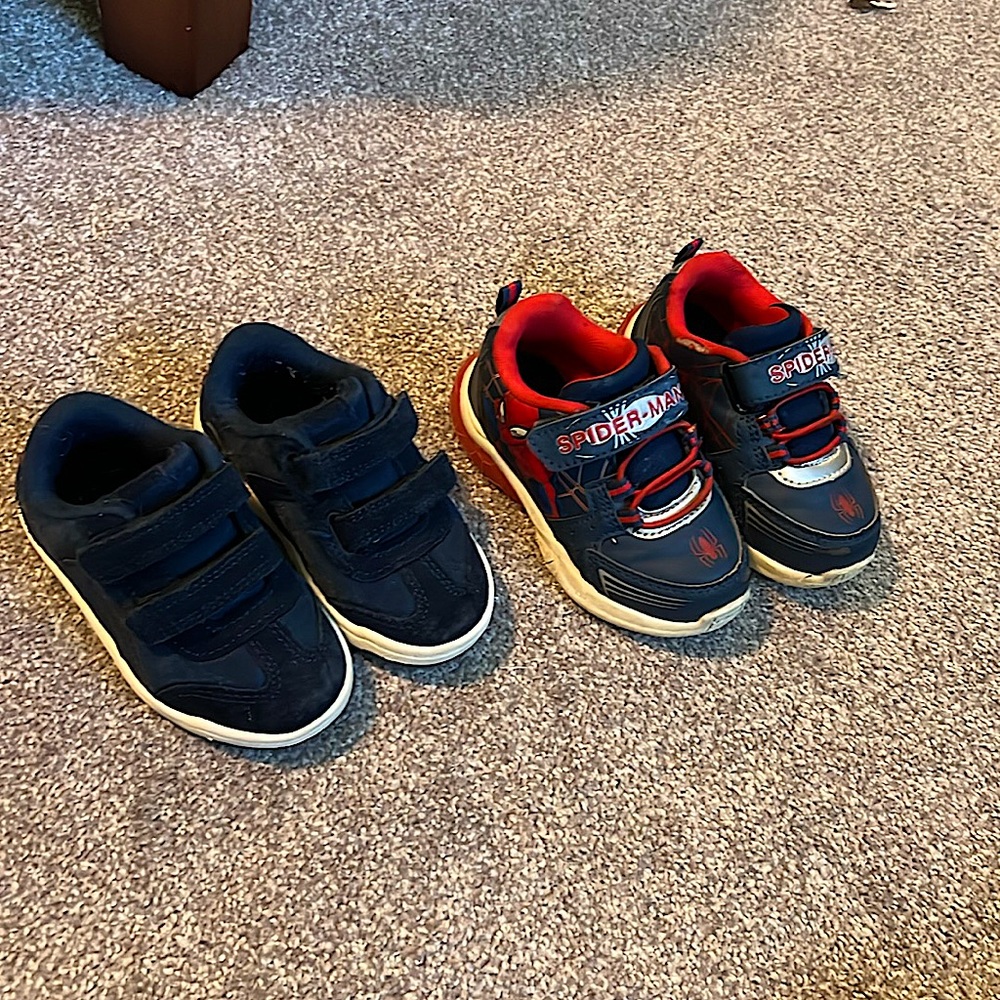 -Spider Man light up shoes & Cat & Jack suede sneakers size 7